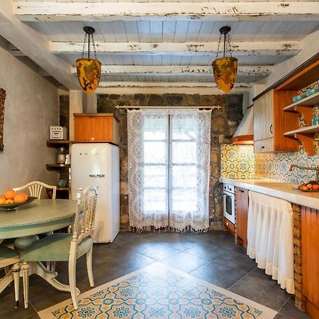 Ta Petrina Apartment Вурвуру Екстериор снимка